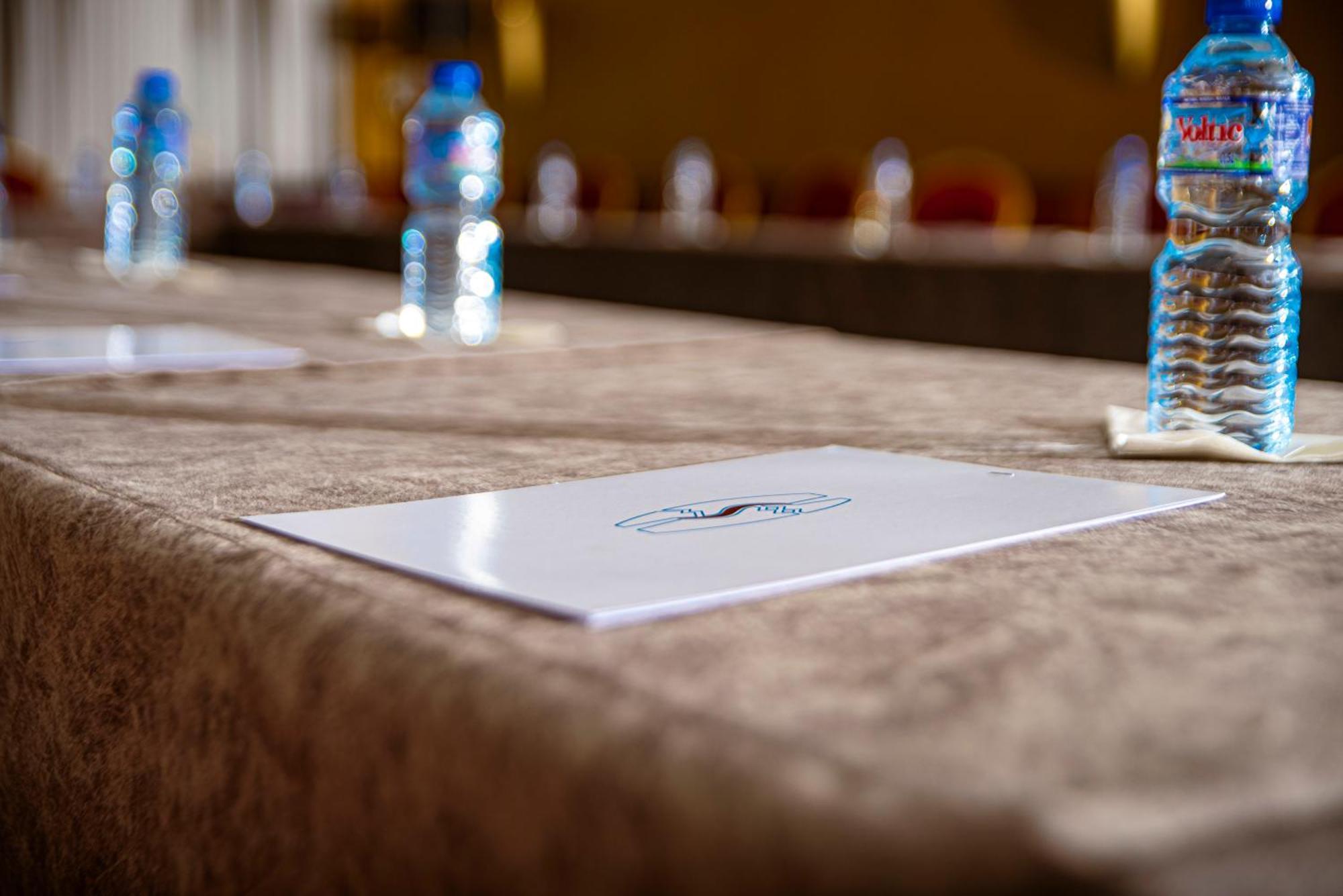 Hotel Sarakawa Λομέ Εξωτερικό φωτογραφία